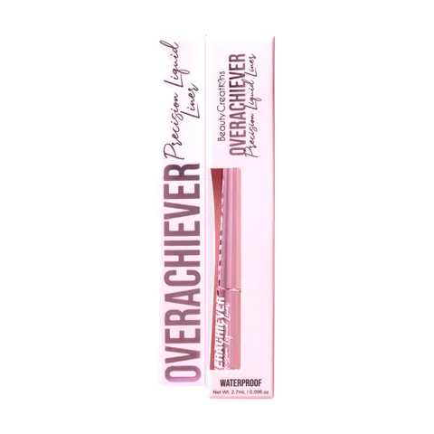Delineador Overachiever Precision junto a su caja