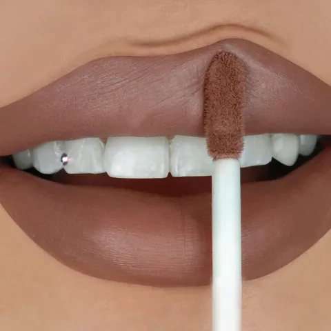 Tono Truffle aplicado en los labios